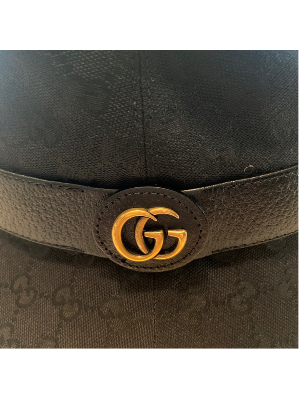 Women's Gucci GG Logo Bucket Hat in Black and Gold, size M